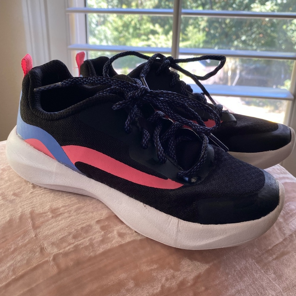 Girls Size 1 Black w/ Pink & Blue Stripe Sneaker